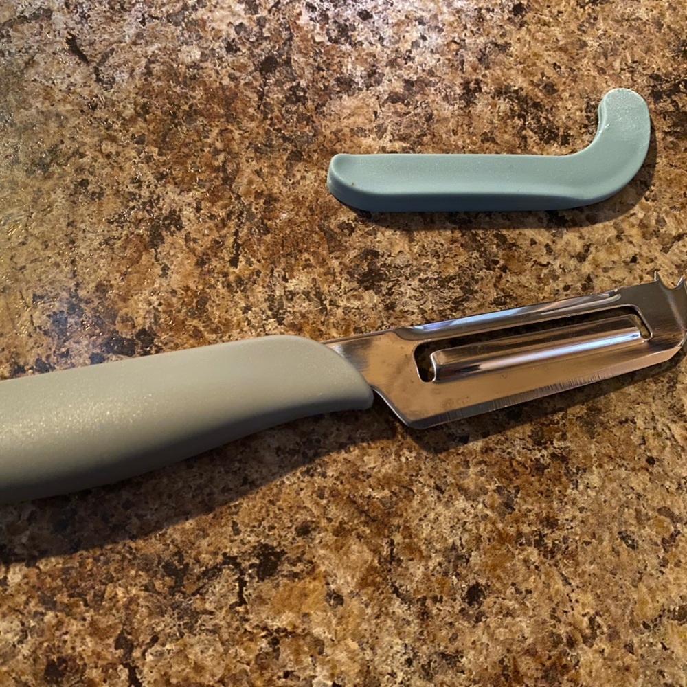 Pampered Chef Cheese Knife Slice Plane Pick up cheese